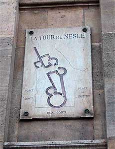 Plaque sur le Quai Conti